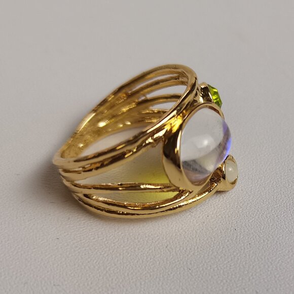 Almost new classic fashion ring for women - Picture 2 of 5